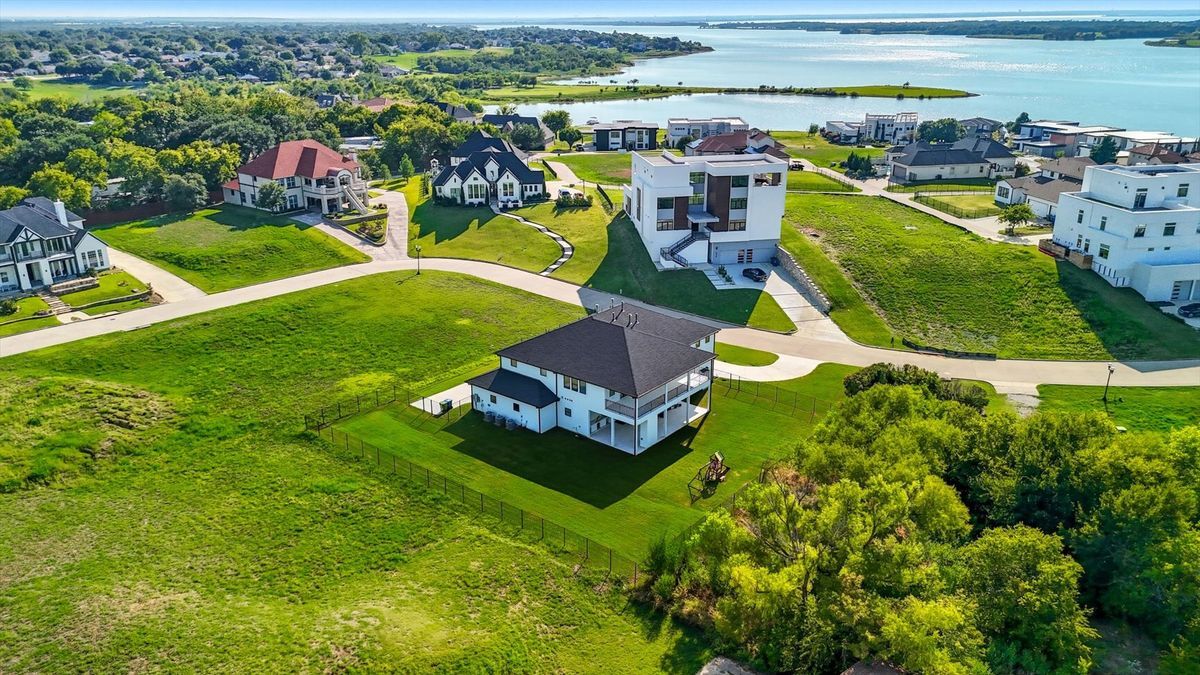 Photo - 7281 Waters Edge Dr