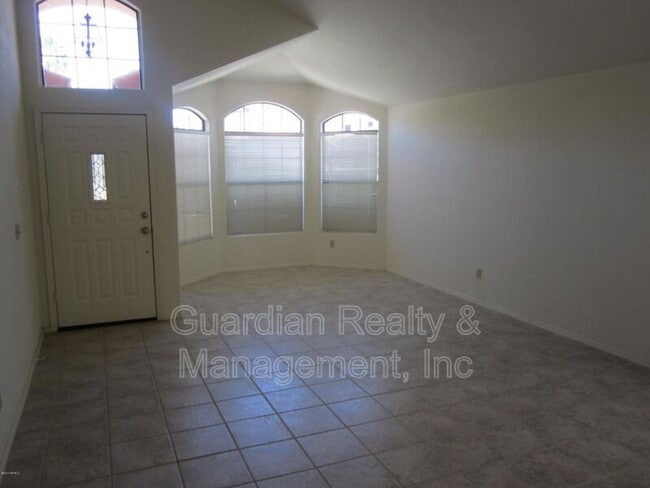 Photo - 5941 E Kelton Ln