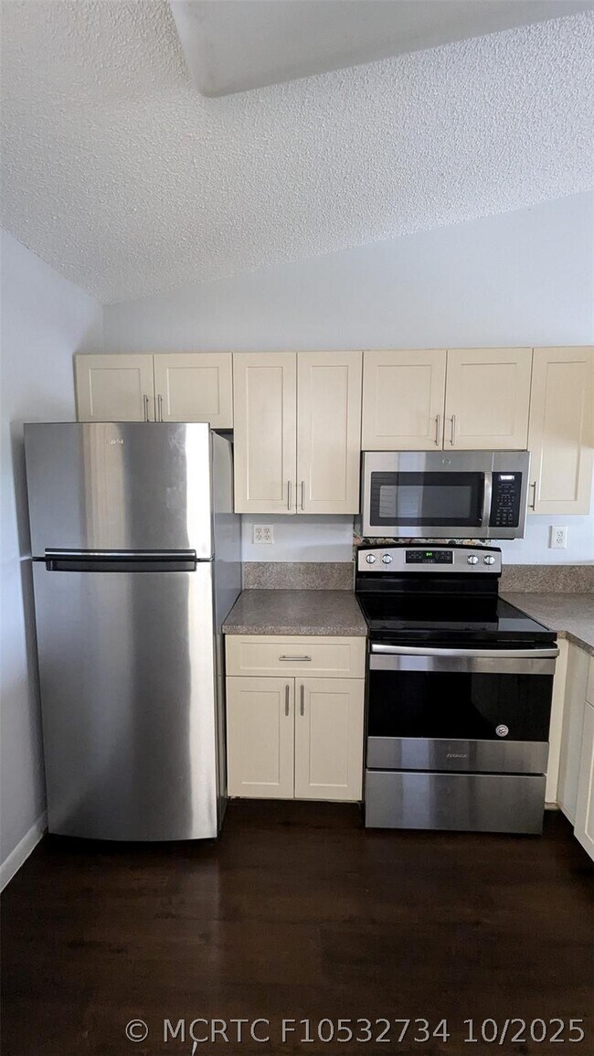 9919 Nob Hill Ln Unit 9919