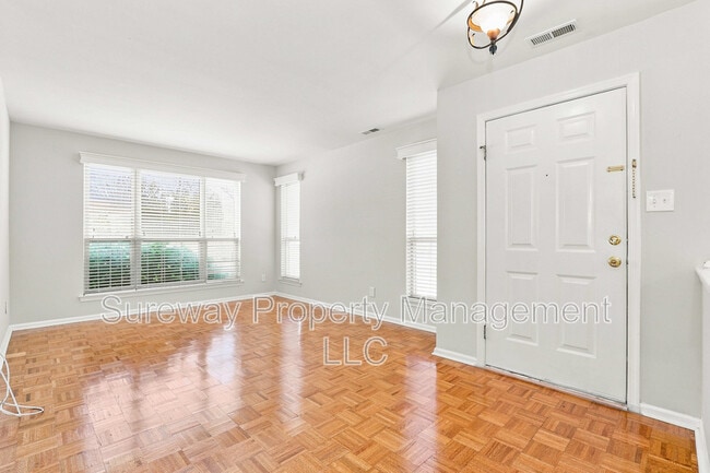 1 Periwinkle Ln