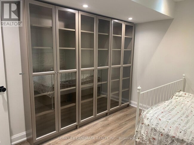 Photo - 2251 Nena Crescent