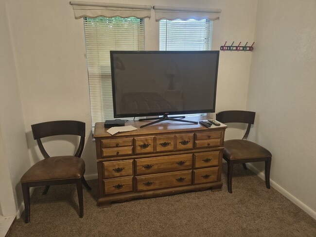 Photo - 700 Hughlett Ave