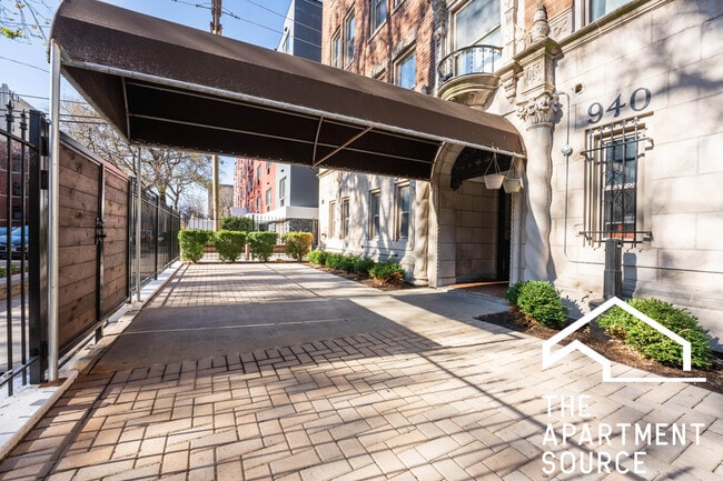 Photo - 940 W Winona St Unidad 509