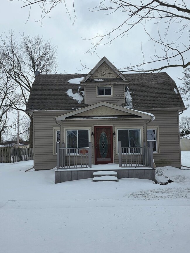 Photo - Small Town Home with Lots of Room