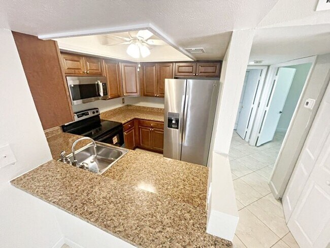 Photo - MIDPORT II CONDO