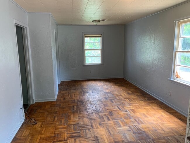 Photo - 1610 Ozan St