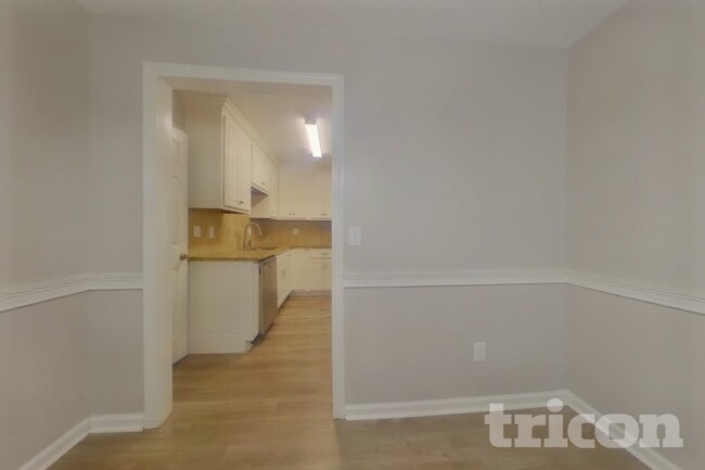 Photo - 1182 Plunkett Way