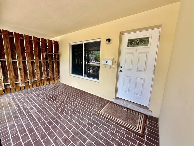 Photo - 2210 NE 54th St Unit W