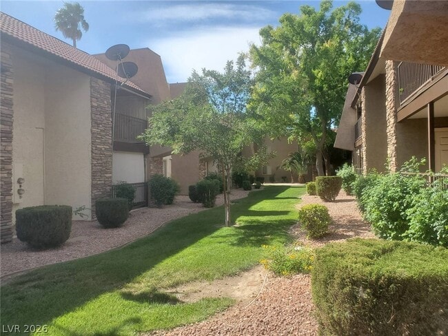 Photo - 4972 River Glen Dr Unit 178