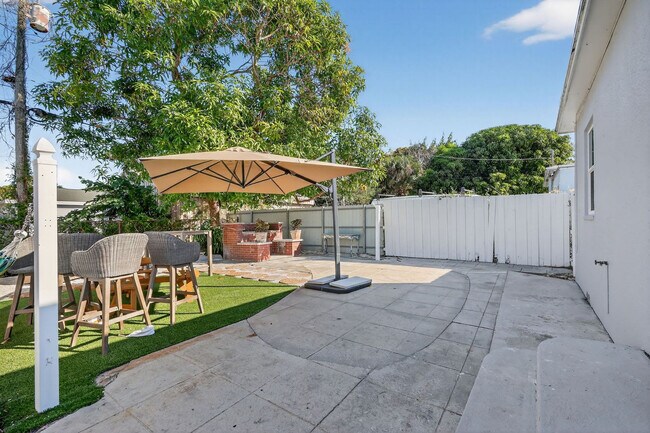 Photo - 823 Avenida Hermosa Unit ID1380018P