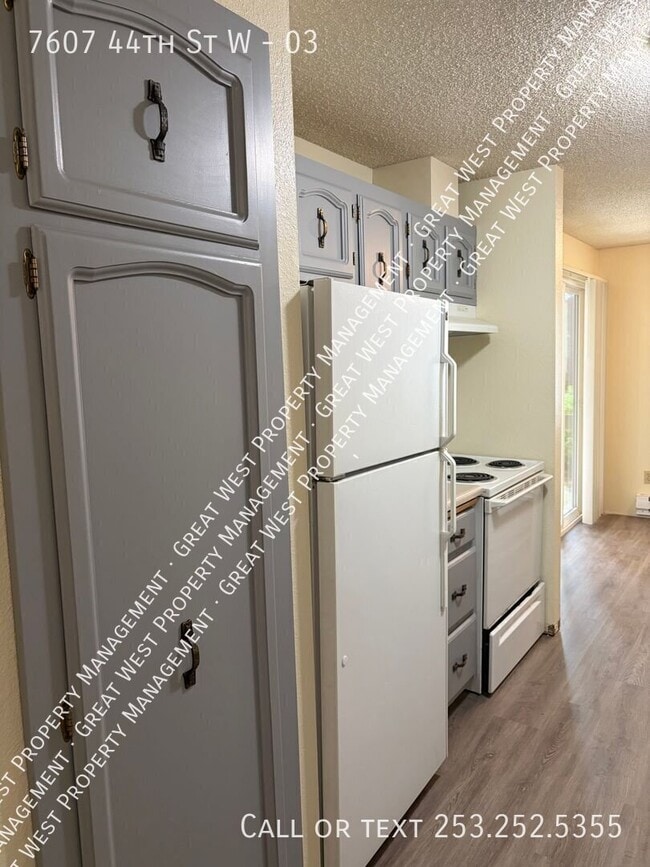 7607 44th St W Unit 03