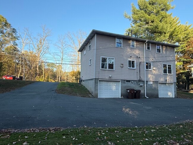 Photo - 566 Kenwood Ave Unit A