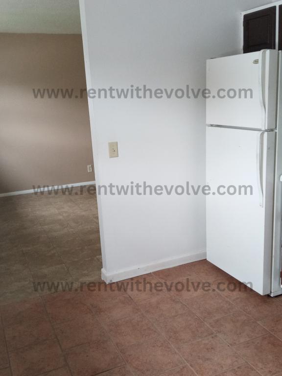 Photo - 205 S 2nd St