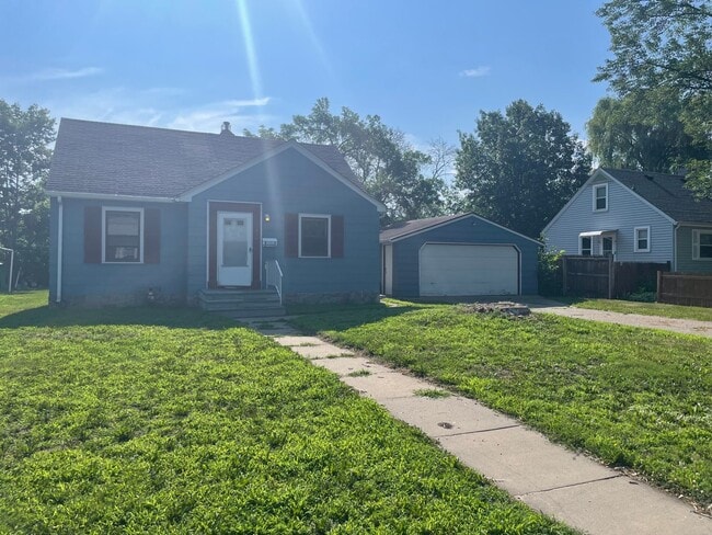 Building Photo - 3bd/1bath House in Minneapolis!