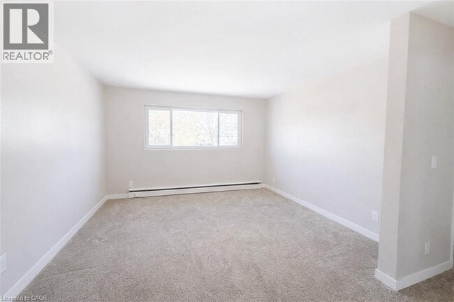 Photo - 10 Hungerford Rd Unit 5