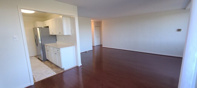 Photo - 10401 Grosvenor Pl Unit 518 10401