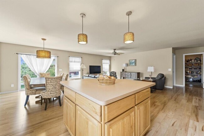 Photo - 9121 Weatherstone Rd