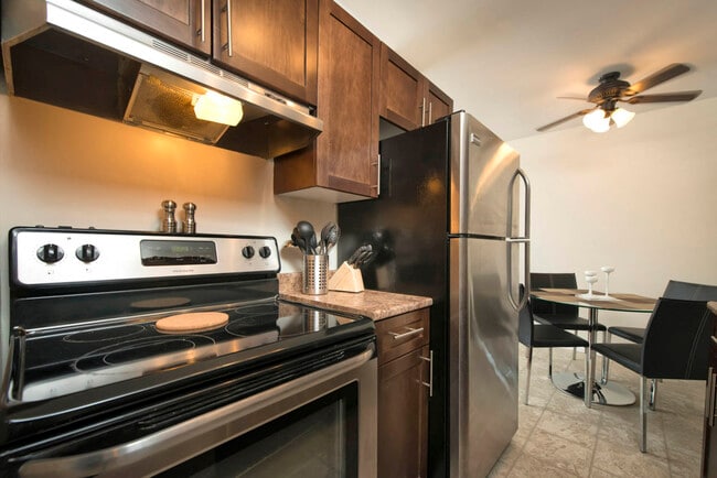 2BDR - Kitchen