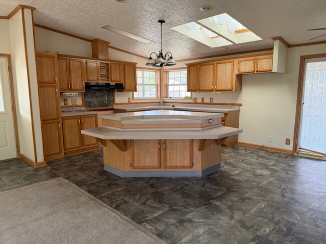 Photo - 201 Black Pine Blvd
