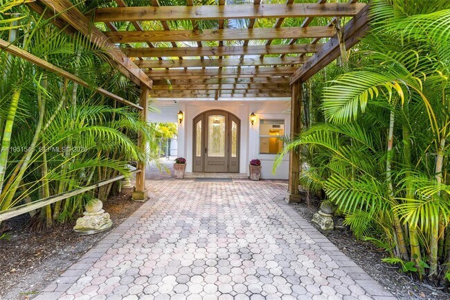 Photo - 8030 SW 120th St