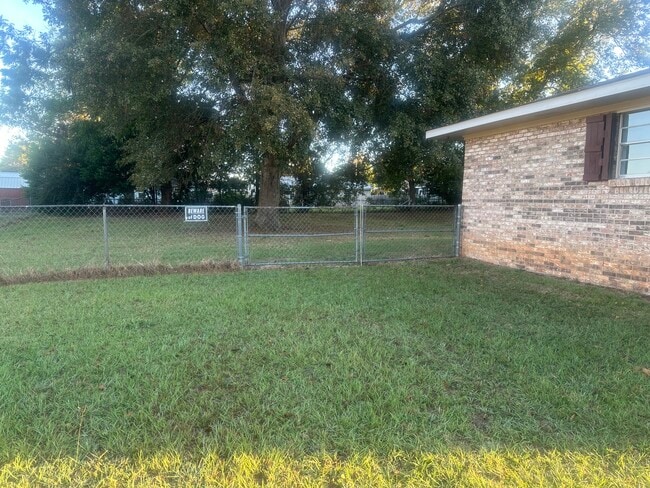 Photo - 304 Morningview Rd