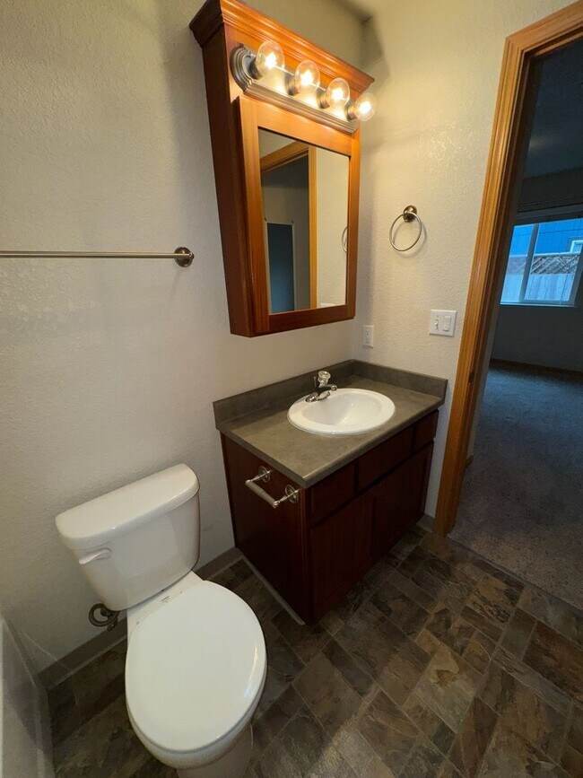 Photo - 1879 Maplewood Dr Unit 1879 Maplewood