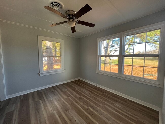 Photo - 1110 Northside Rd
