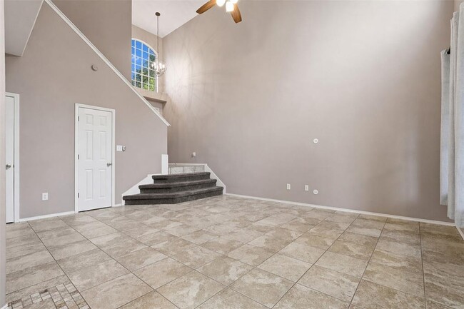 Photo - 2632 Century Park Blvd Unidad 16