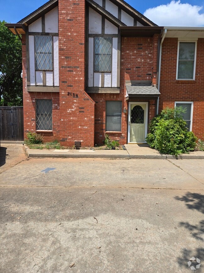 Building Photo - 2139 NW 117th St Rental
