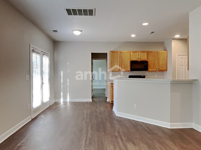 111 Hawleyville Ln