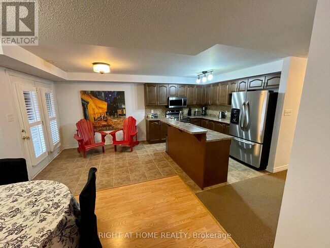 Photo - 2933 Bur Oak Ave