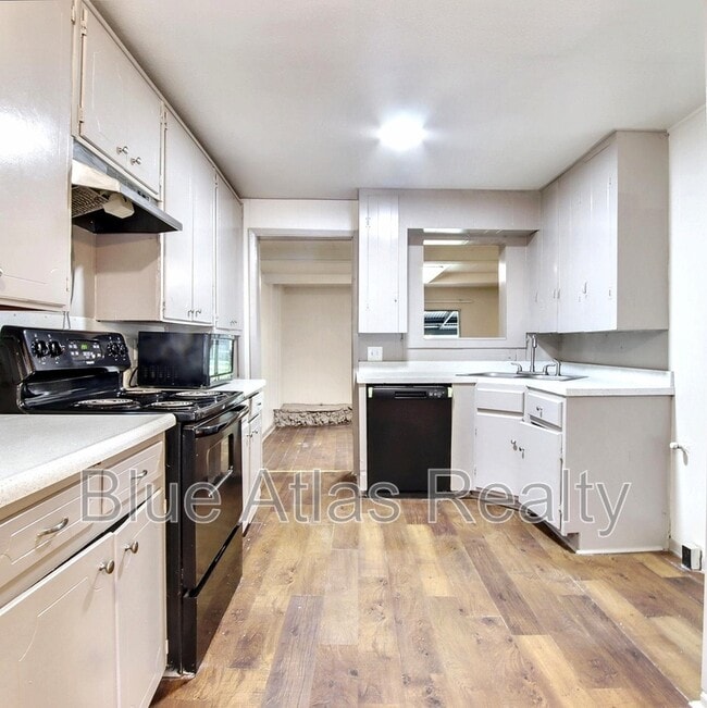 Photo - 1714 NW Dallas St