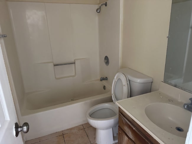 Photo - 1040 May Ln Unit 15