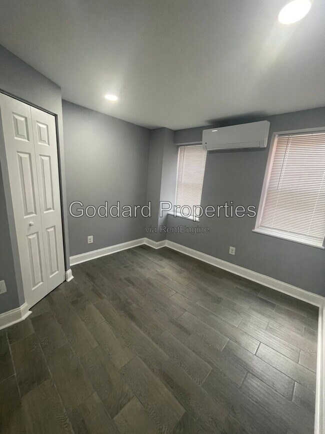 Photo - 1434 Light St Unit B