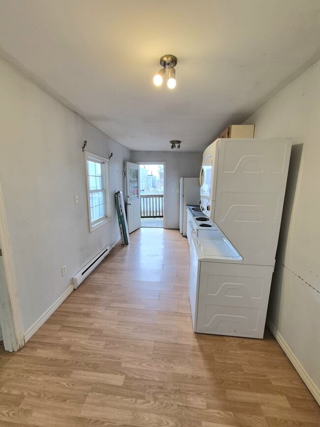 Photo - Bachelor Unit for Rent – Available Immediately Unit 2