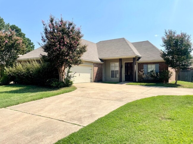 Building Photo - 3/2 for Rent in Ashbrooke of Madison- Germ... Rental