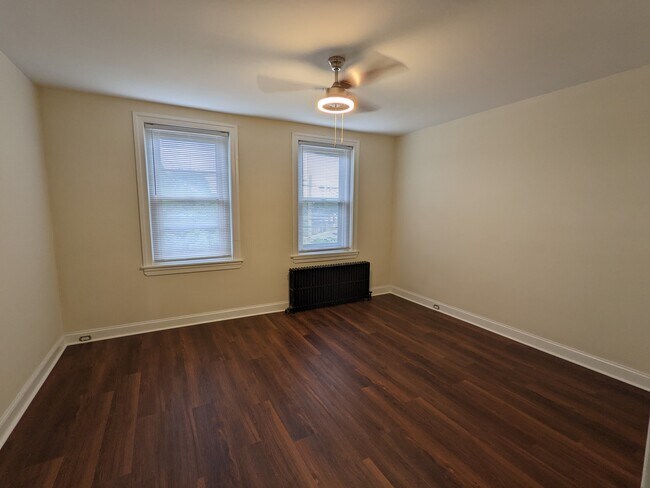 Photo - 335 Lucetta St