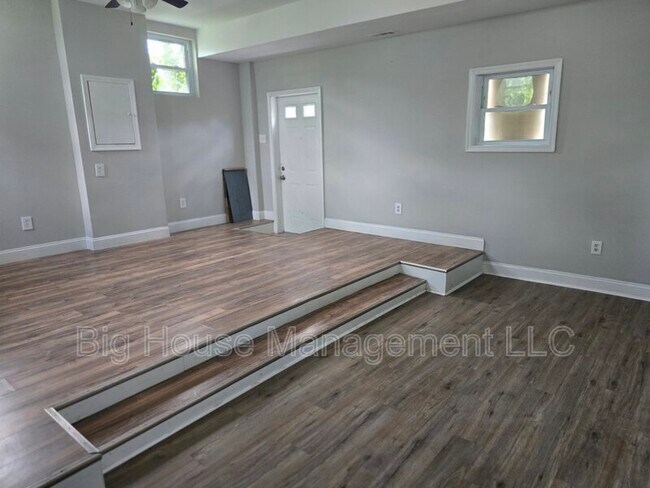 Photo - 3407 Elgin Ave