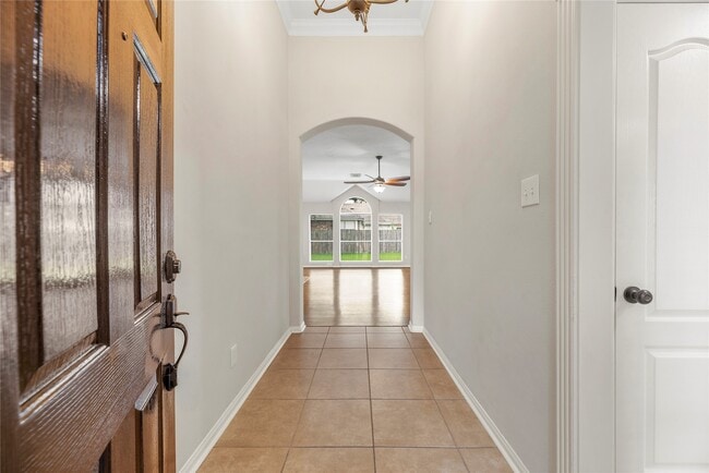 Photo - 210 Leisure Dr