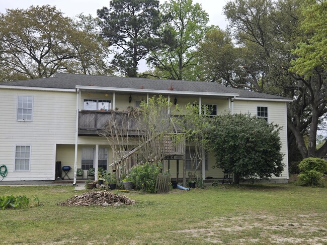 Building Photo - 976 Fox Hollow Rd Rental
