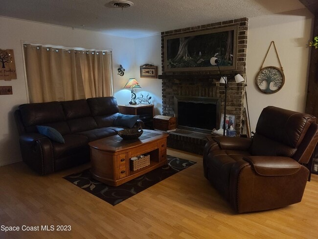 212 Gainey Ln