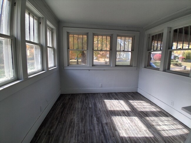 Photo - 1901 Smith Ave