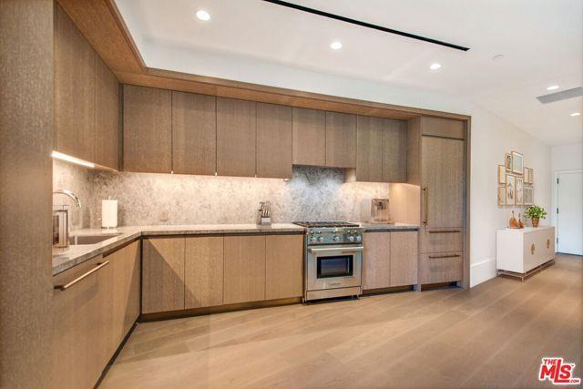 Building Photo - 8420 W Sunset Blvd Unit 501 Rental