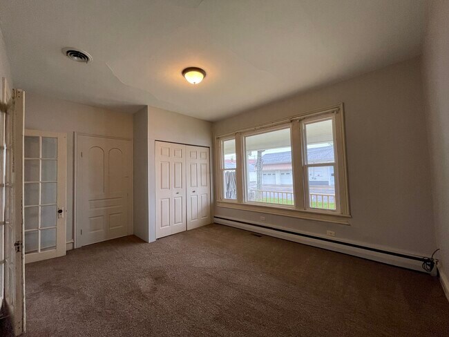 Photo - 60 N Prospect St