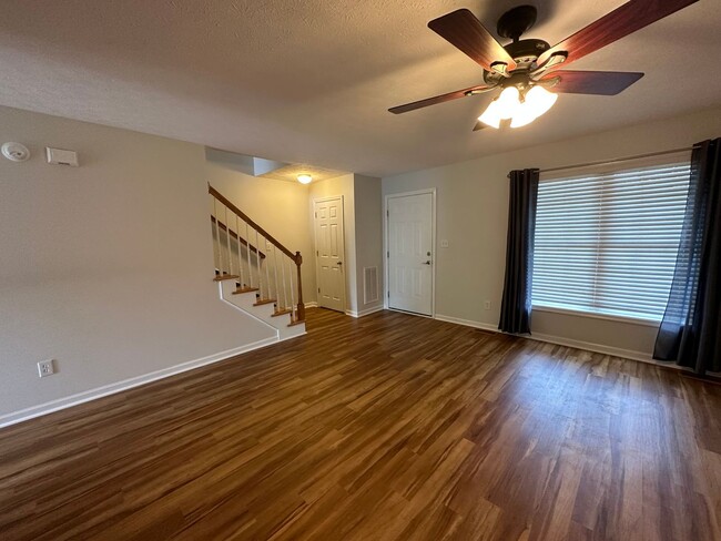 Photo - 3-bedroom, 3.5-bathroom nestled in Wyndhur...