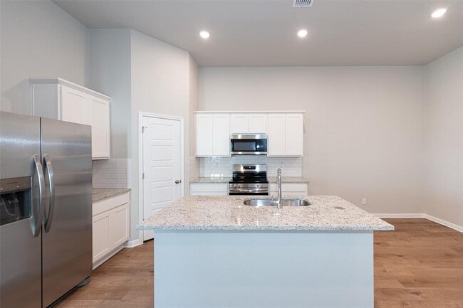 Photo - 403 Cross Barn Blvd