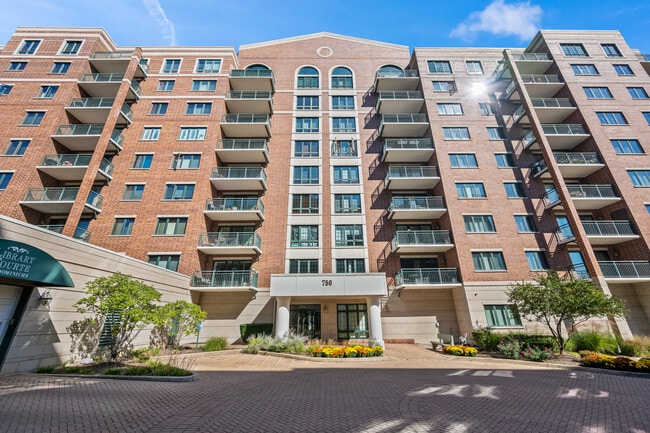 Building Photo - 750 Pearson St Unit 812
