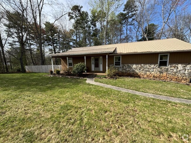 Building Photo - 1137 Alexander Rd Rental