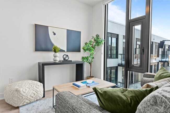 500 Upper Wellington