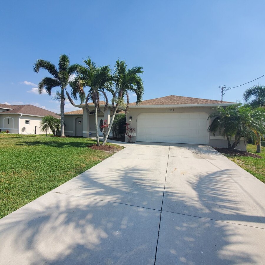 Your Florida Oasis Awaits - Your Florida Oasis Awaits House